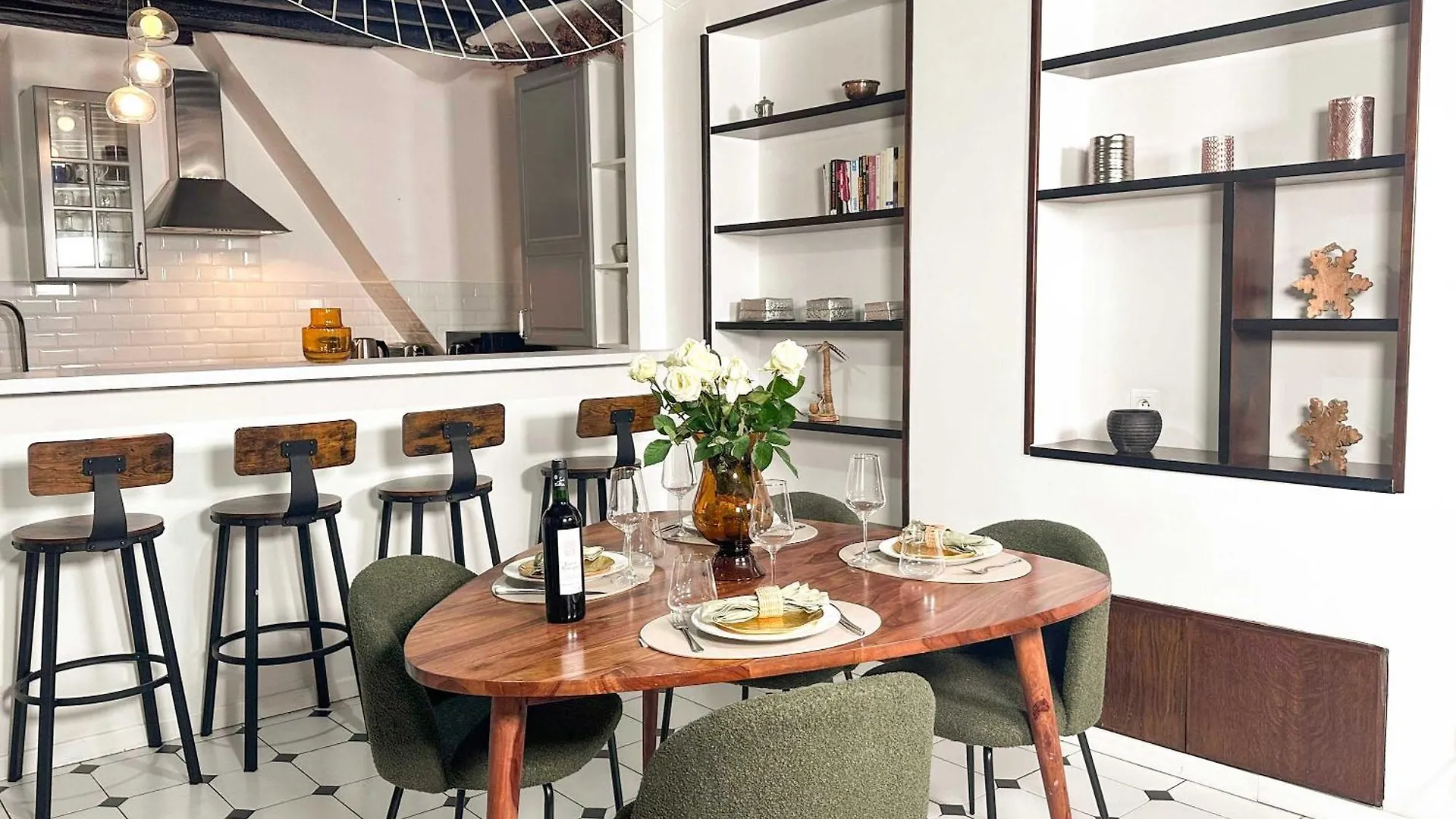Modern & Spacious Near Le Marais Paris Apartment