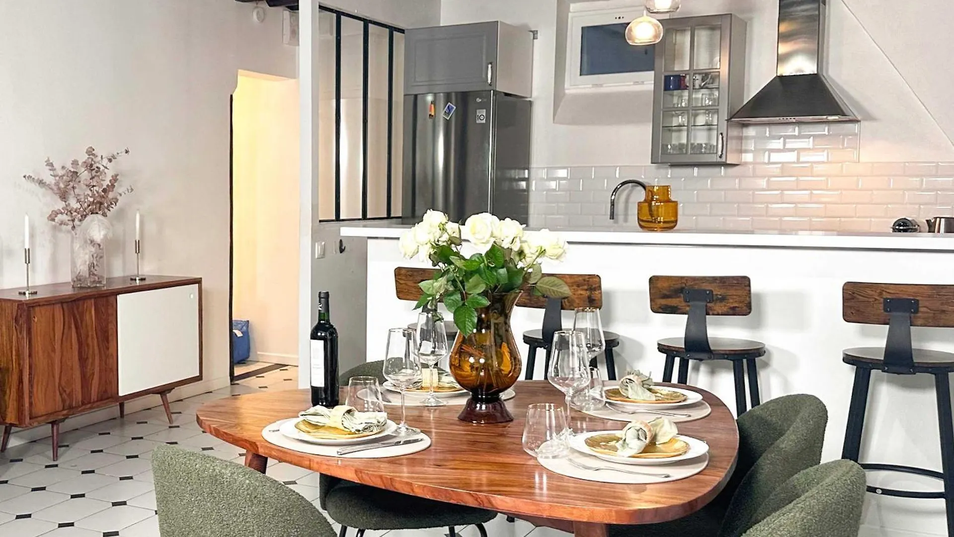 Modern & Spacious Near Le Marais Paris France