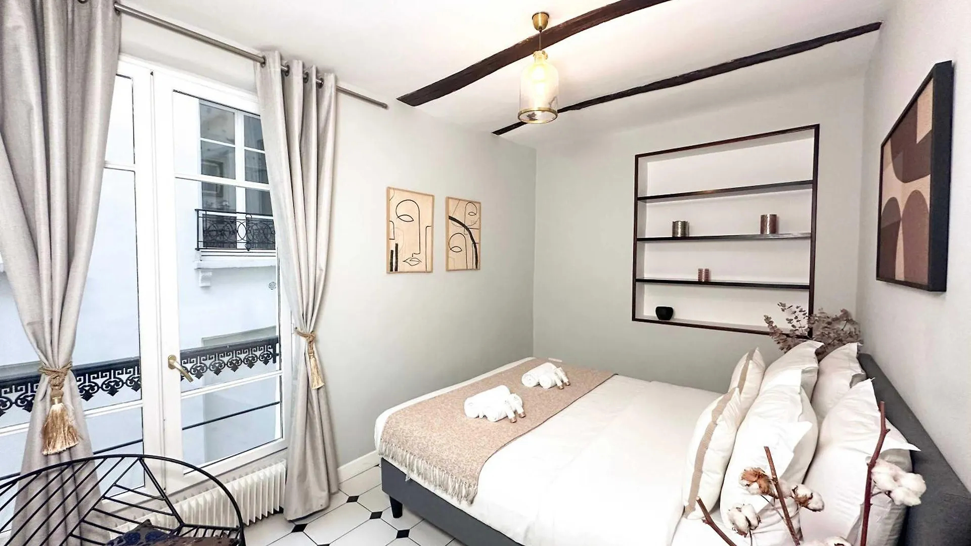 Apartment Modern & Spacious Near Le Marais Paris France