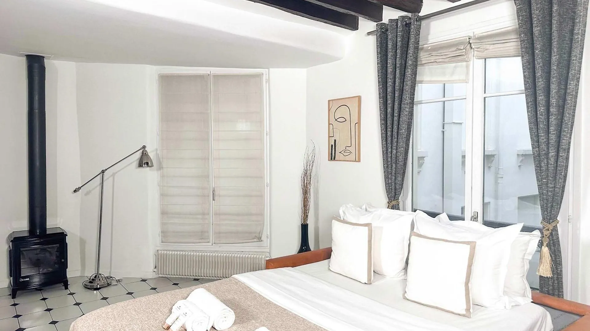 Modern & Spacious Near Le Marais Paris